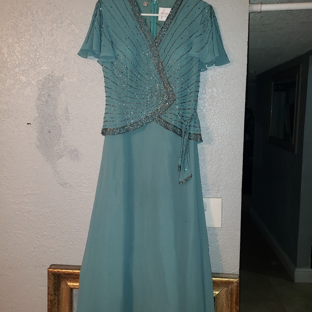 Glow dress size 10